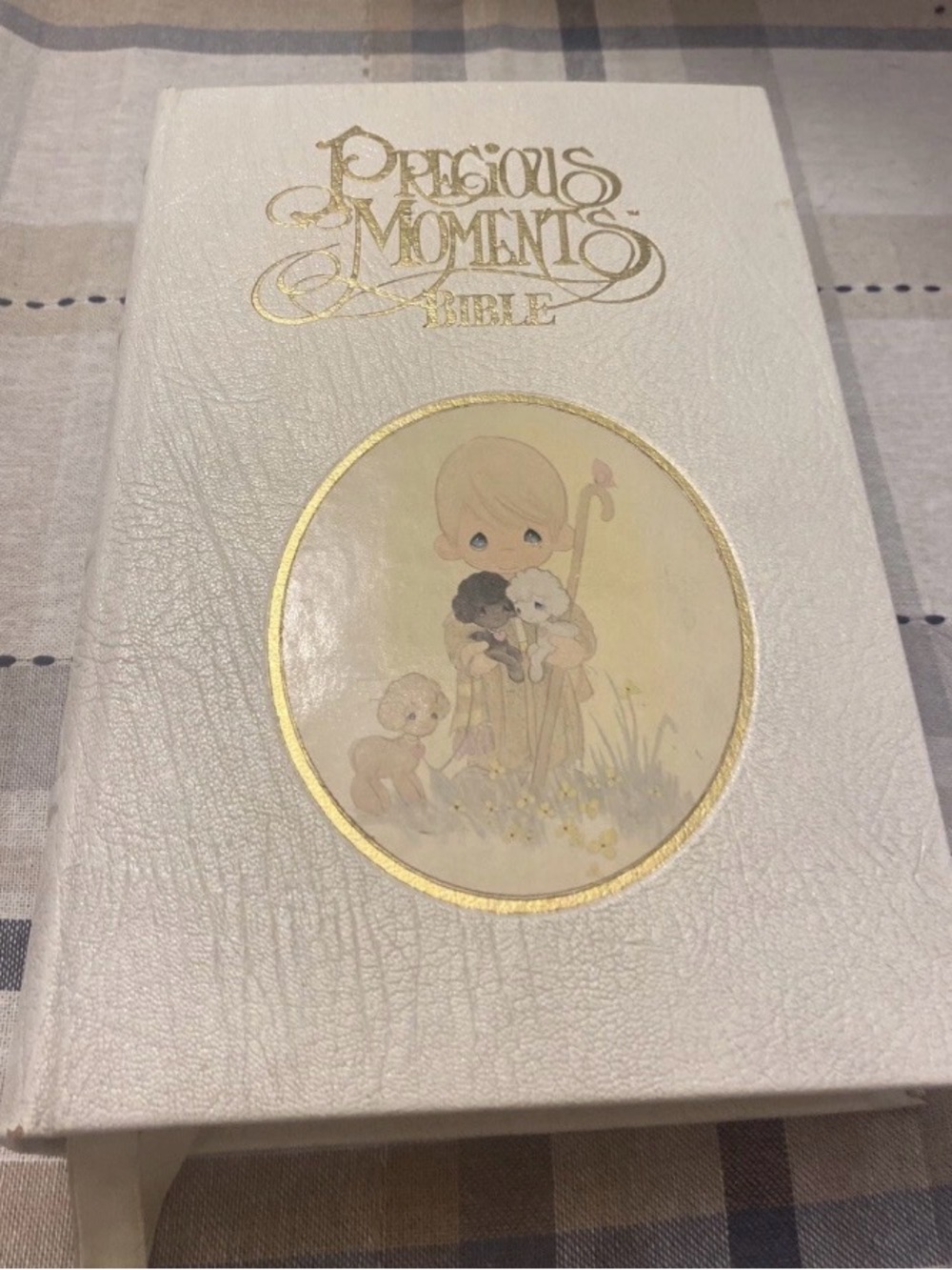 Precious Moments Holy Bible 1985 NEW KING JAMES VERSION NKJV NELSON PUBLISHERS